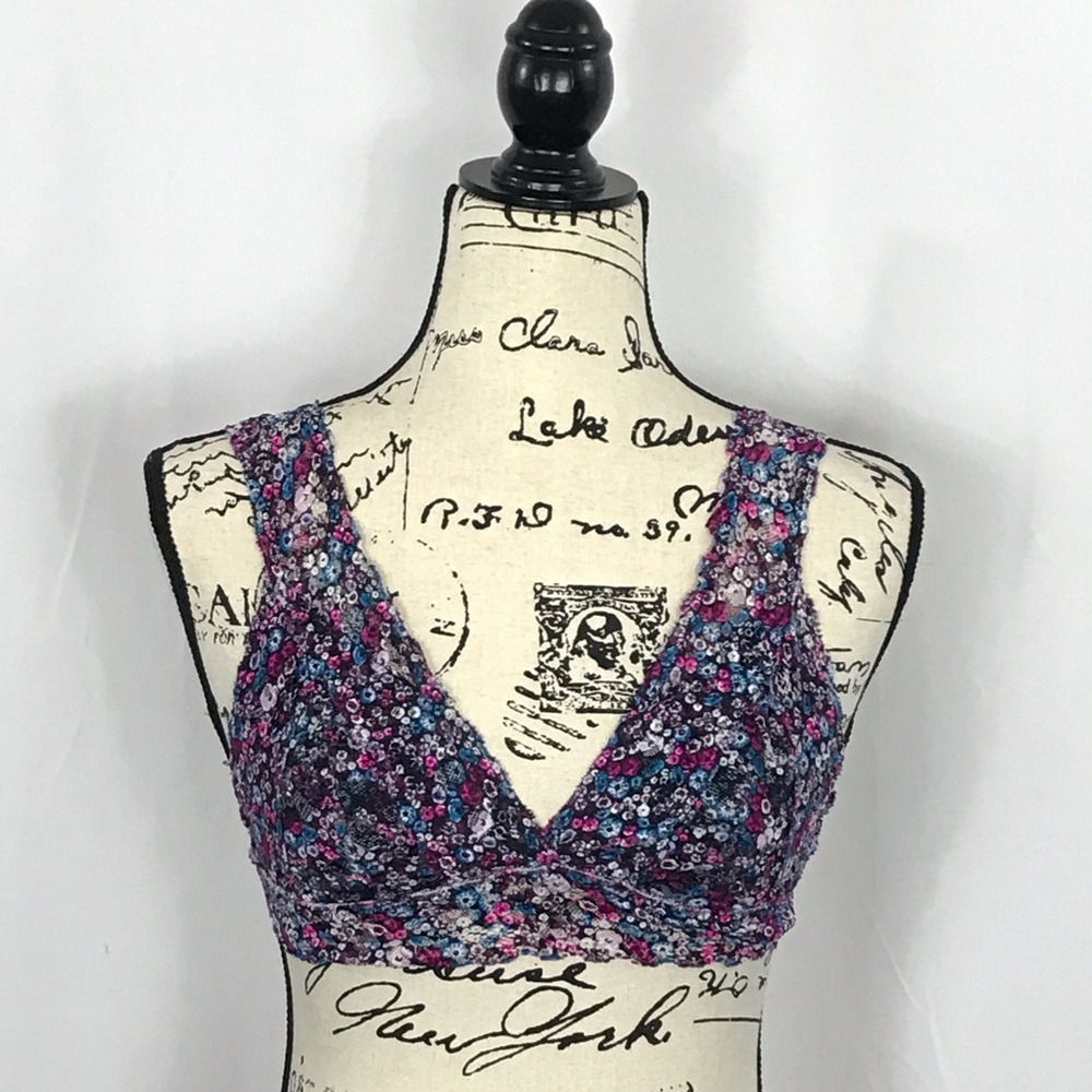 {XOXO} lace floral bralette